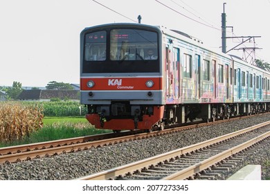Detail Gambar Kereta Api Indonesia Nomer 41