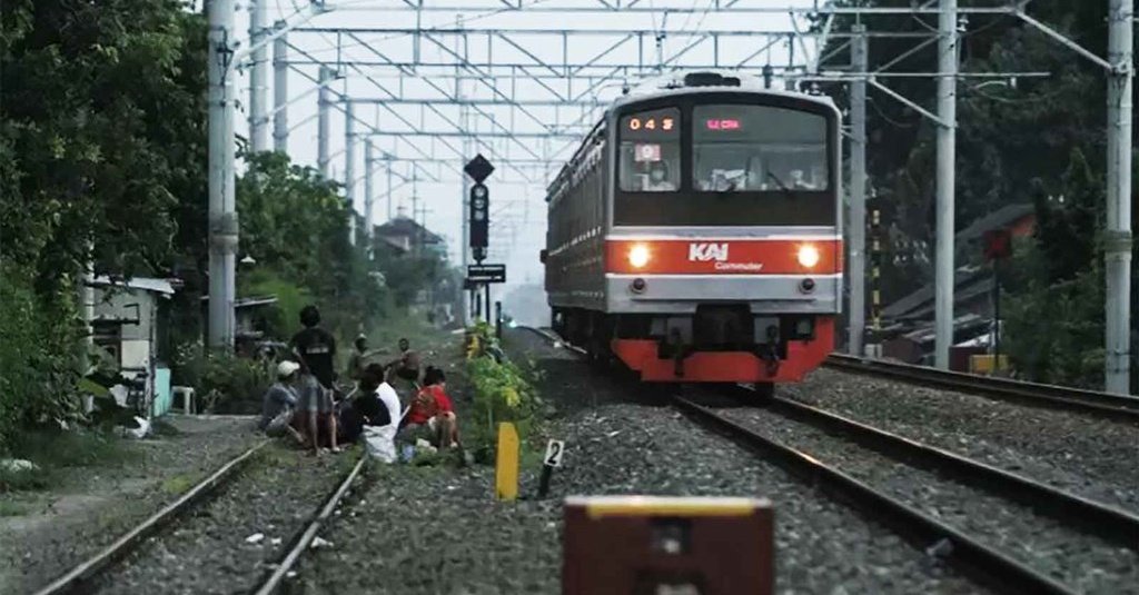 Detail Gambar Kereta Api Listrik Nomer 24