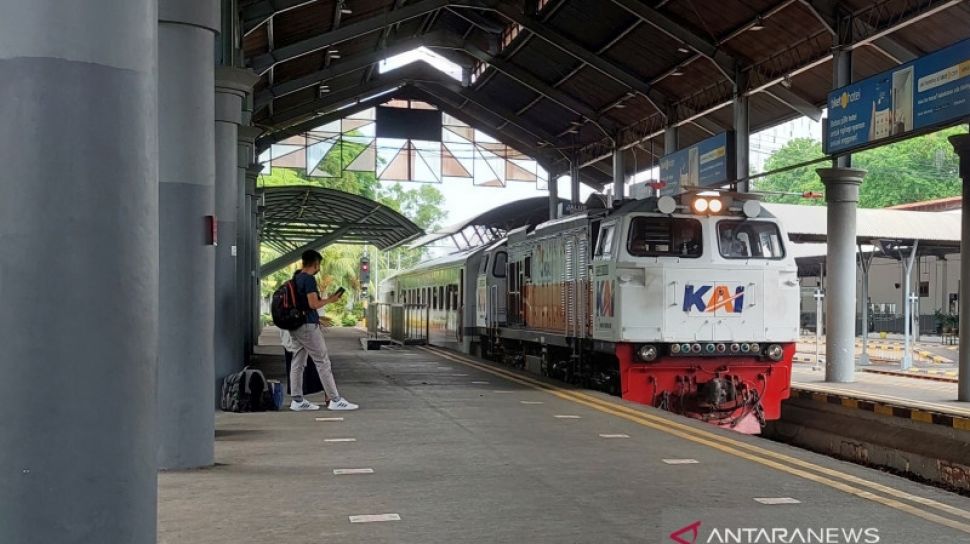 Detail Gambar Kereta Barang Gambar Kereta Api Wisata Nomer 55