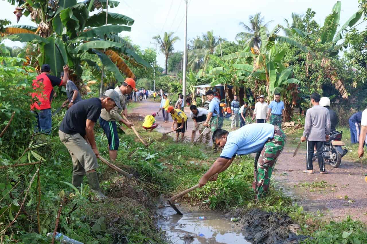 Detail Gambar Kerja Bakti Di Lingkungan Masyarakat Nomer 14