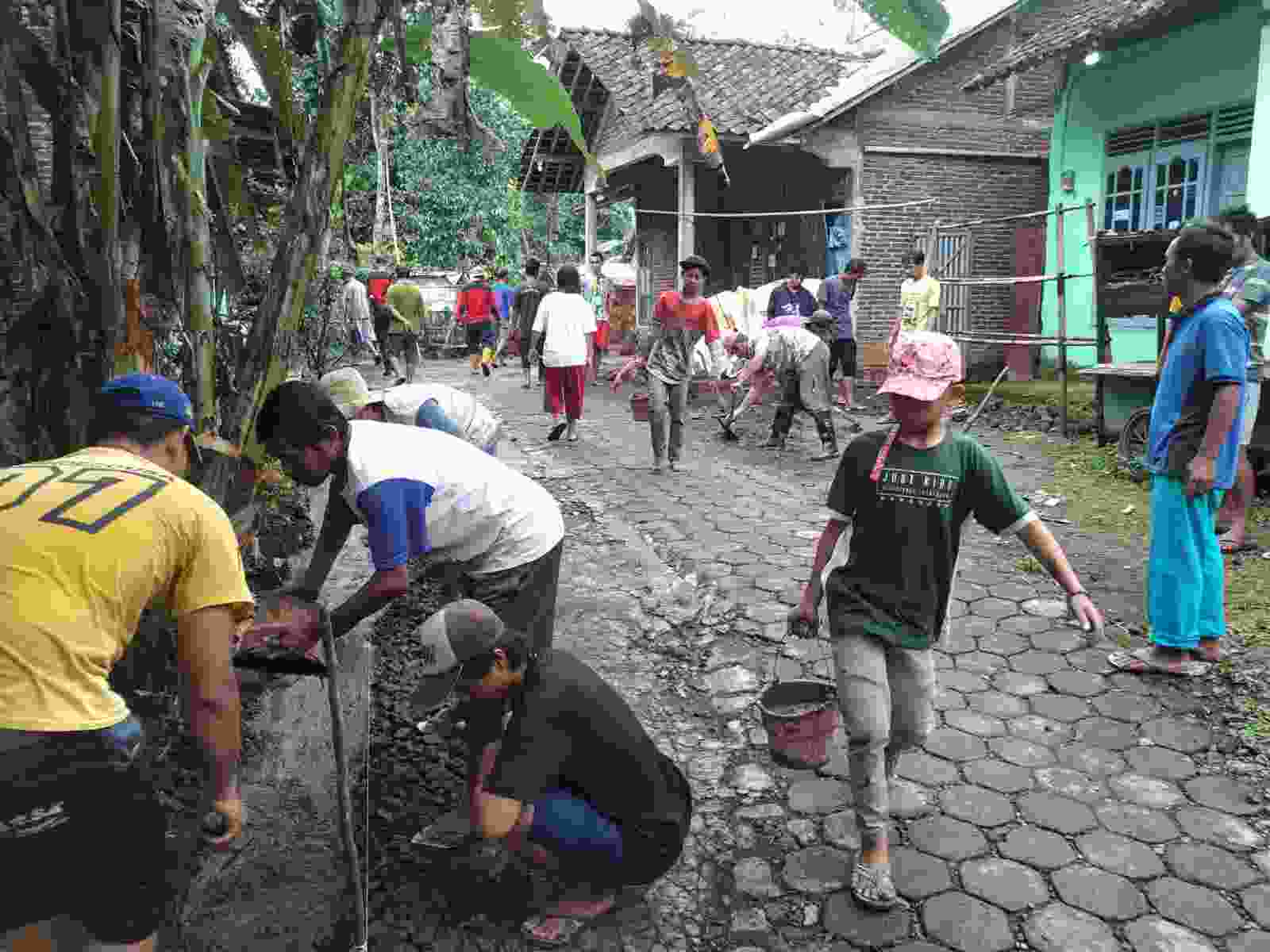 Detail Gambar Kerja Bakti Di Lingkungan Rumah Nomer 44