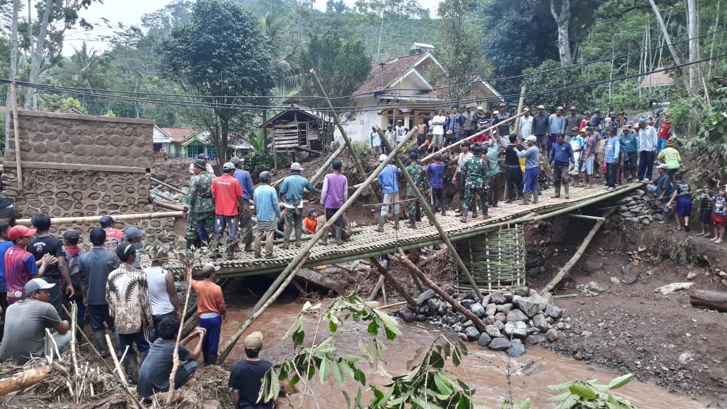 Detail Gambar Kerjasama Membangun Jembatan Nomer 4