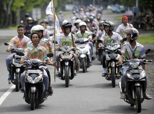 Contoh Penyimpangan Kelompok - KibrisPDR