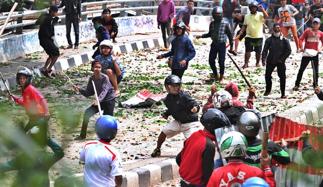 Detail Contoh Perilaku Menyimpang Di Masyarakat Nomer 11