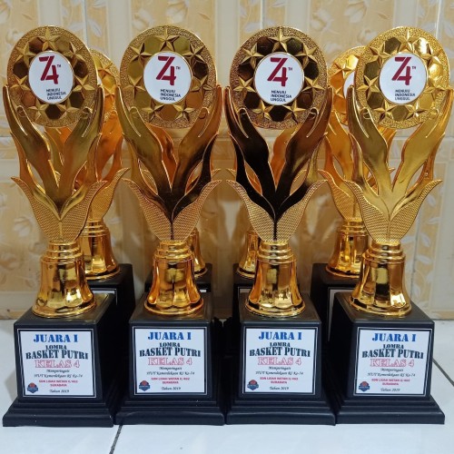 Contoh Piala Lomba - KibrisPDR