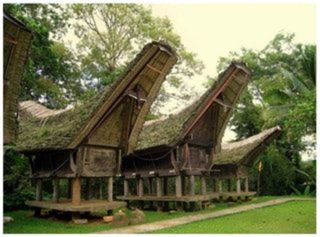 Detail Gambar Keunikan Rumah Adat Toraja Nomer 22