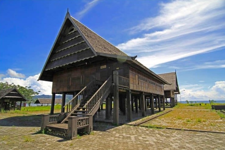 Detail Gambar Keunikan Rumah Adat Toraja Dan Keterangan Ya Nomer 55