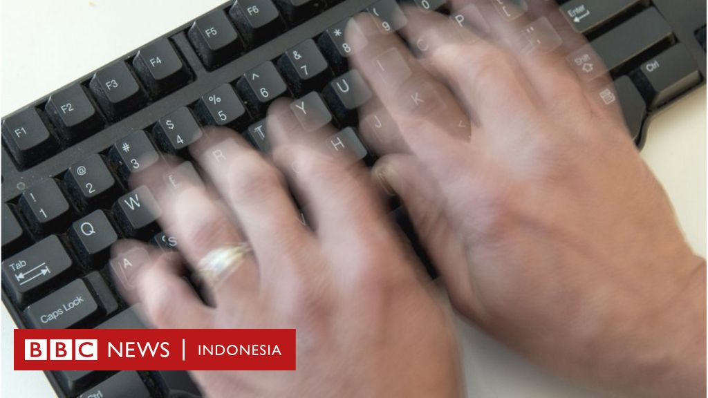 Detail Gambar Keyboard Komputer Pertama Nomer 37