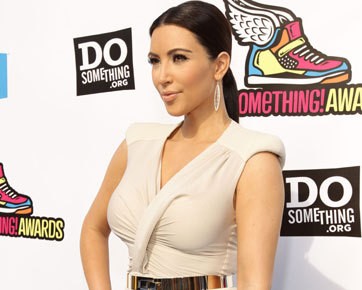 Detail Gambar Kim Kardashian Kahwin Nomer 33