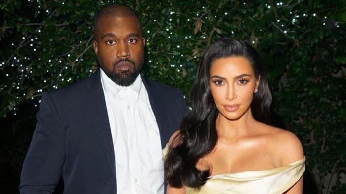 Detail Gambar Kim Kardashian Kahwin Nomer 43