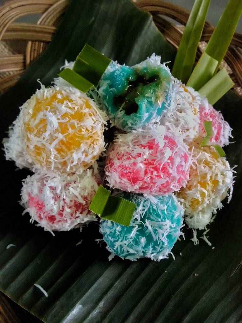 Detail Gambar Klepon Warna Warni Nomer 32