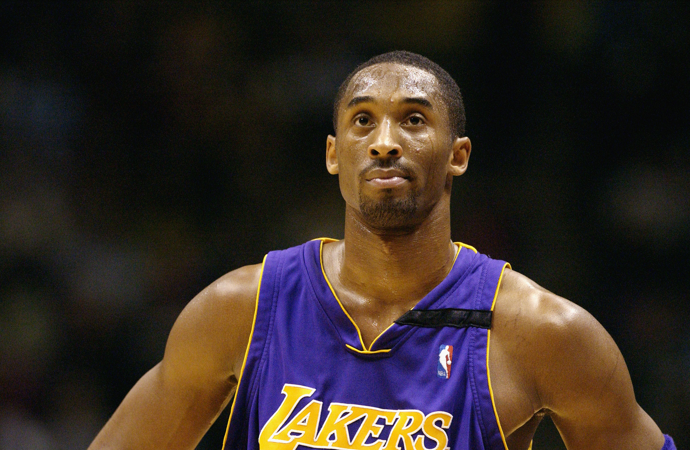 Detail Gambar Kobe Bryant Nomer 10