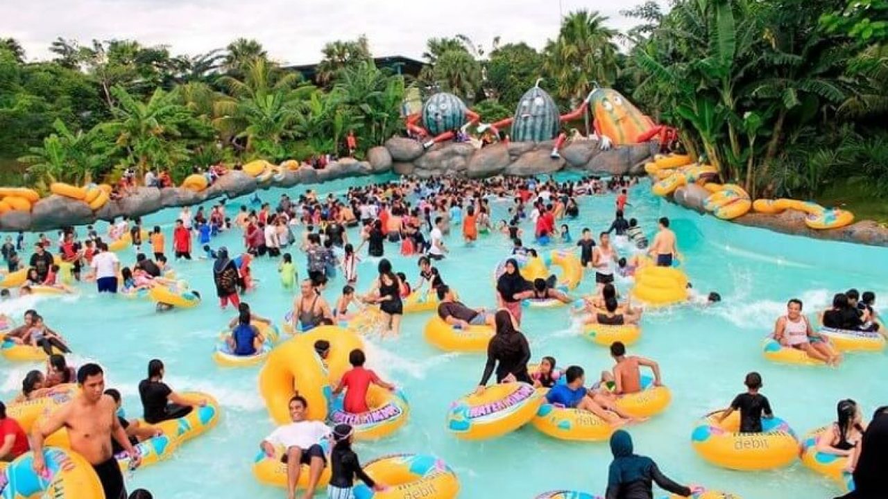 Detail Gambar Kolam Renang Water Kingdom Nomer 19