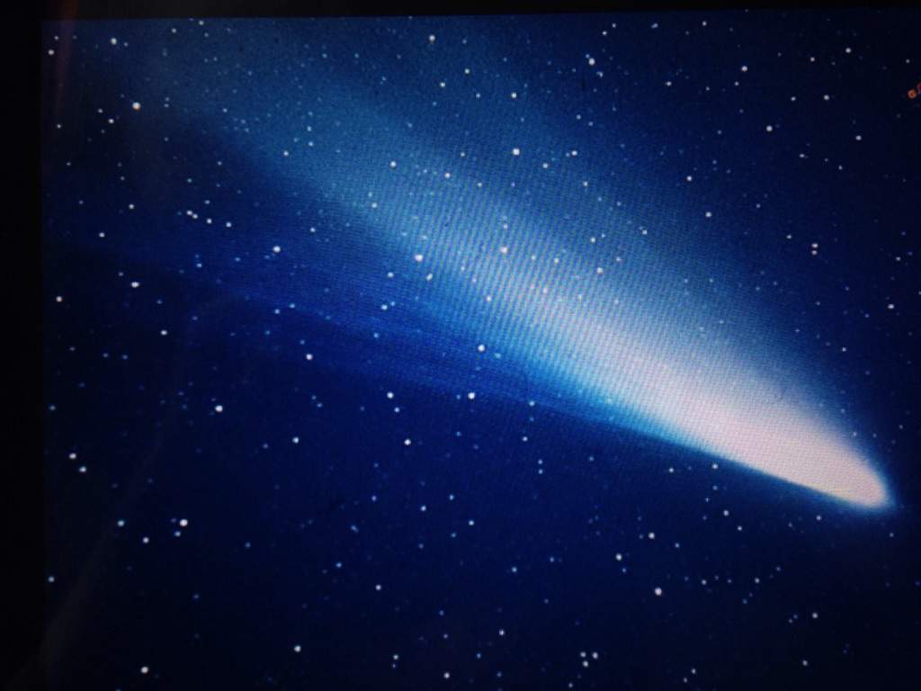 Detail Gambar Komet Halley Nomer 43