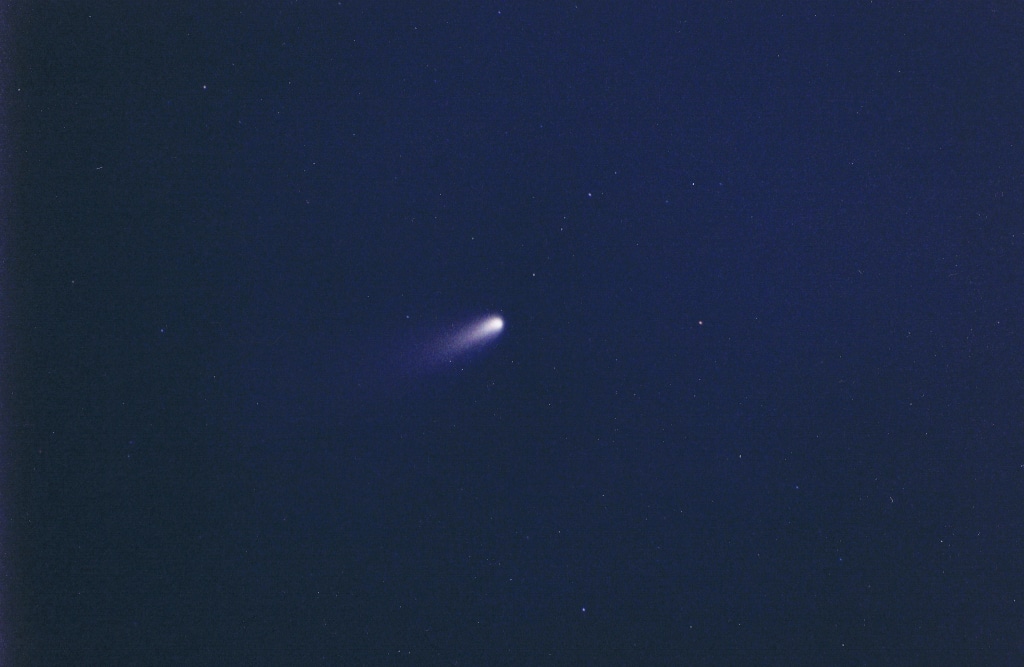 Detail Gambar Komet Halley Nomer 44