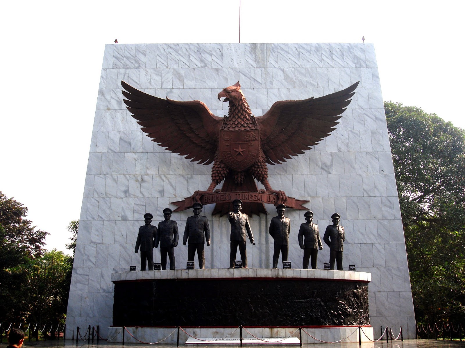 Gambar Komplek Monumen Pancasila - KibrisPDR