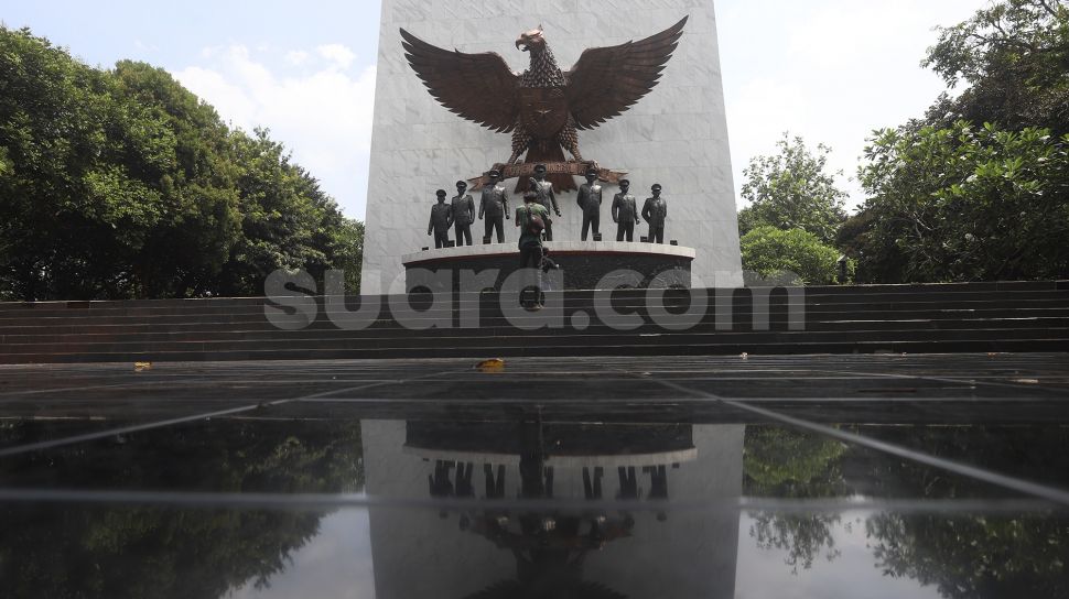 Detail Gambar Komplek Monumen Pancasila Nomer 16