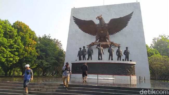 Detail Gambar Komplek Monumen Pancasila Nomer 17