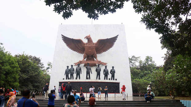 Detail Gambar Komplek Monumen Pancasila Nomer 48