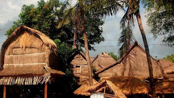 Detail Gambar Konstruksi Rumah Tradisional Suku Sasak Lombok Nomer 12