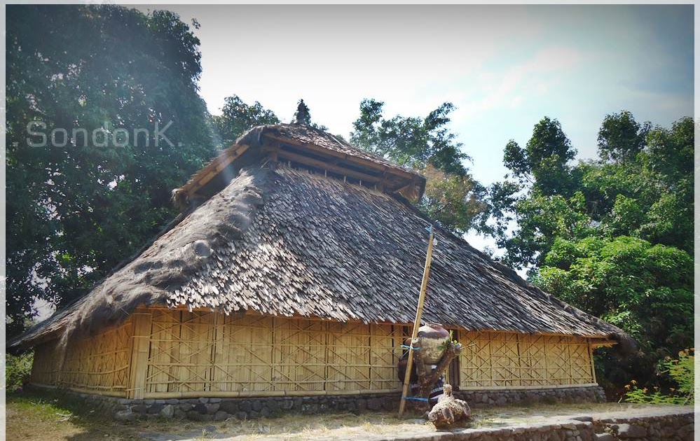 Detail Gambar Konstruksi Rumah Tradisional Suku Sasak Lombok Nomer 40