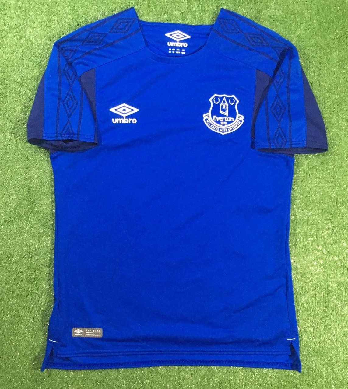 Detail Gambar Kostum Everton 2018 Nomer 25