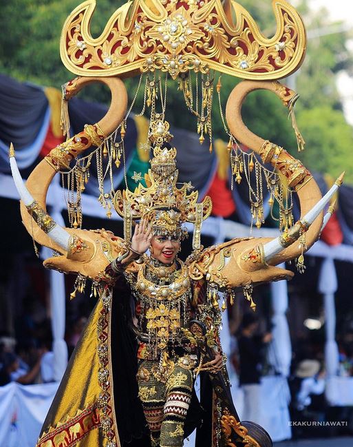 Detail Gambar Kostum Karnaval Nomer 17