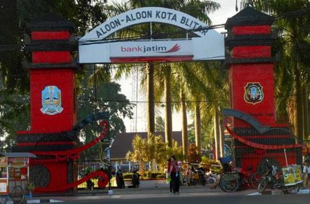 Detail Gambar Kota Blitar Jawa Timur Nomer 2