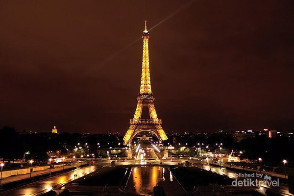 Detail Gambar Kota Paris Di Malam Hari Nomer 4