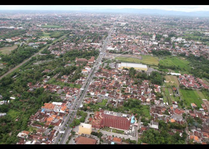 Detail Gambar Kota Yogyakarta Yang Difoto Dari Atas Nomer 16