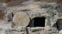 Detail Gambar Kubur Yesus Terbuka Nomer 18