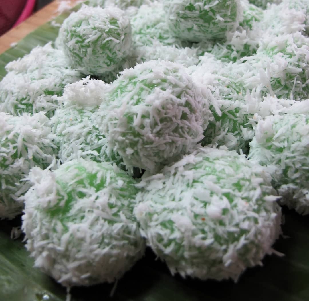 Detail Gambar Kue Klepon Nomer 6