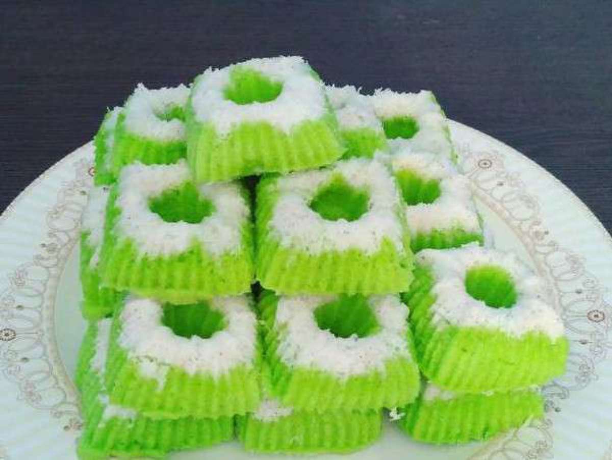 Detail Gambar Kue Putu Nomer 20