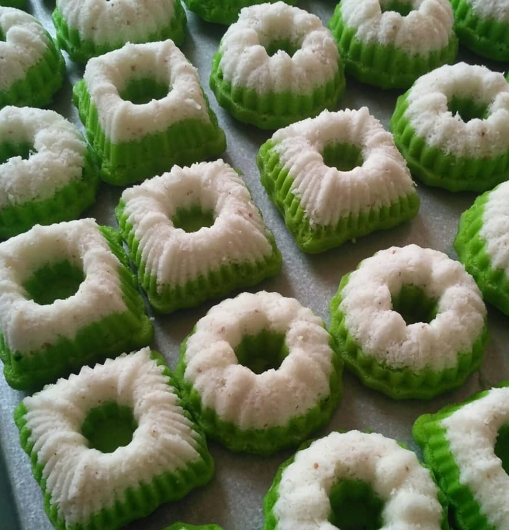 Detail Gambar Kue Putu Ayu Nomer 22