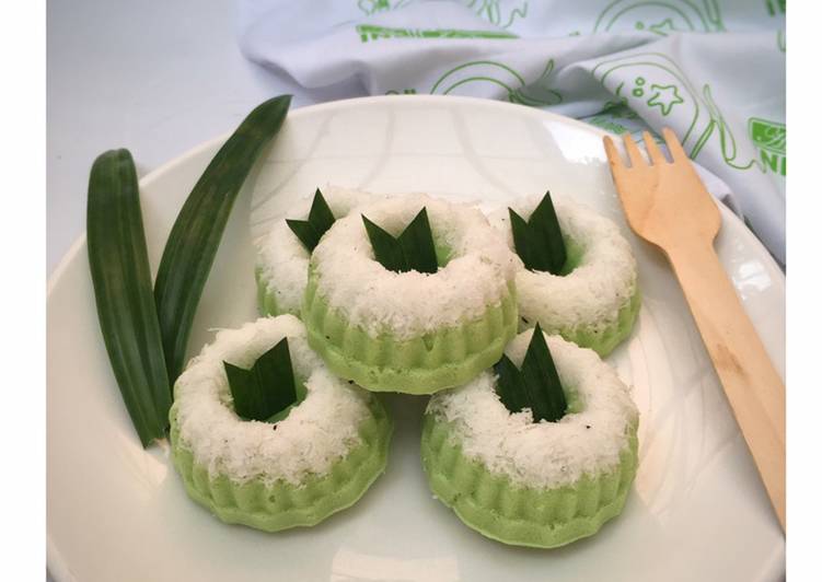 Detail Gambar Kue Putu Ayu Nomer 25