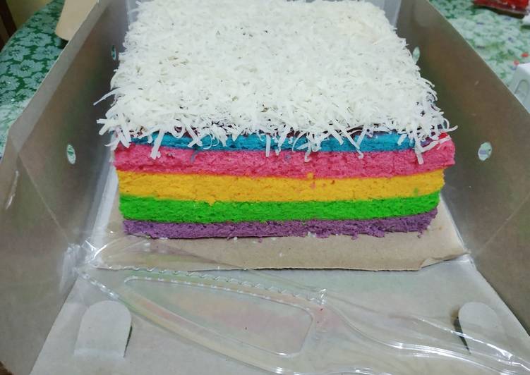 Detail Gambar Kue Rainbow Cake Nomer 16