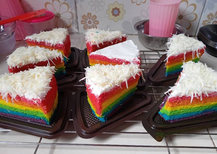 Detail Gambar Kue Rainbow Cake Nomer 24