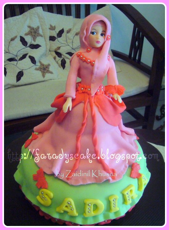 Detail Gambar Kue Tart Barbie Nomer 57