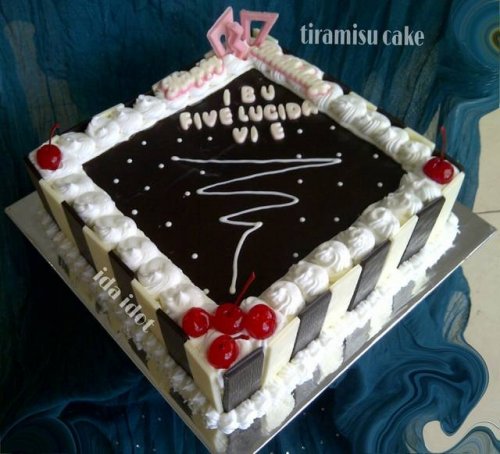 Detail Gambar Kue Tart Kotak Nomer 11