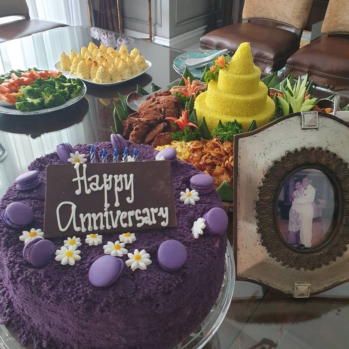 Detail Gambar Kue Tart Ulang Tahun Pernikahan Nomer 18