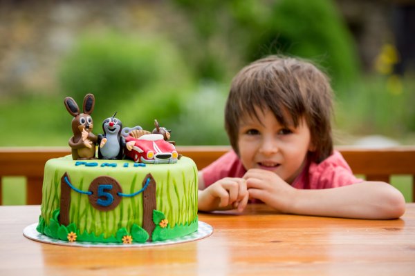 Detail Gambar Kue Ulang Tahun Anak Cowok Nomer 19