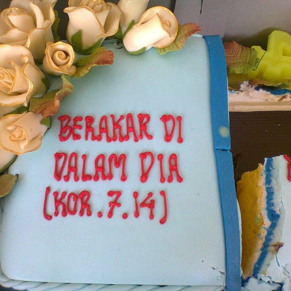 Detail Gambar Kue Ulang Tahun Bentuk Gereja Nomer 48