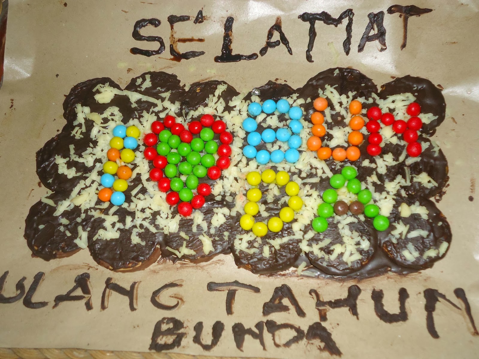 Detail Gambar Kue Ulang Tahun Bertuliskan Bunda Nomer 2