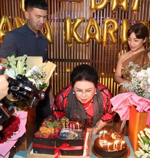 Detail Gambar Kue Ulang Tahun Bertuliskan Nia Nomer 31