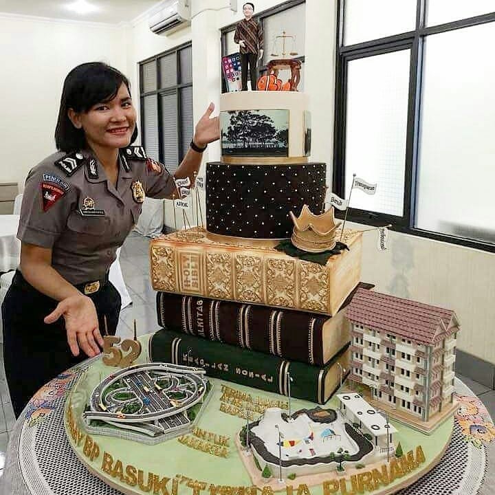 Detail Gambar Kue Ulang Tahun Bertuliskan Nia Nomer 46