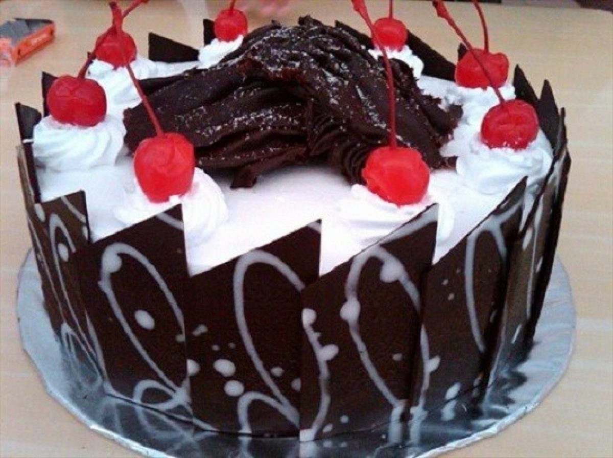 Detail Gambar Kue Ulang Tahun Black Forest Nomer 8