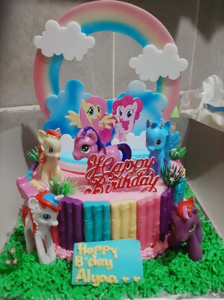 Detail Gambar Kue Ulang Tahun Karakter Kuda Poni Nomer 12