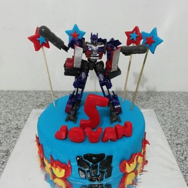 Detail Gambar Kue Ulang Tahun Karakter Robot Nomer 17