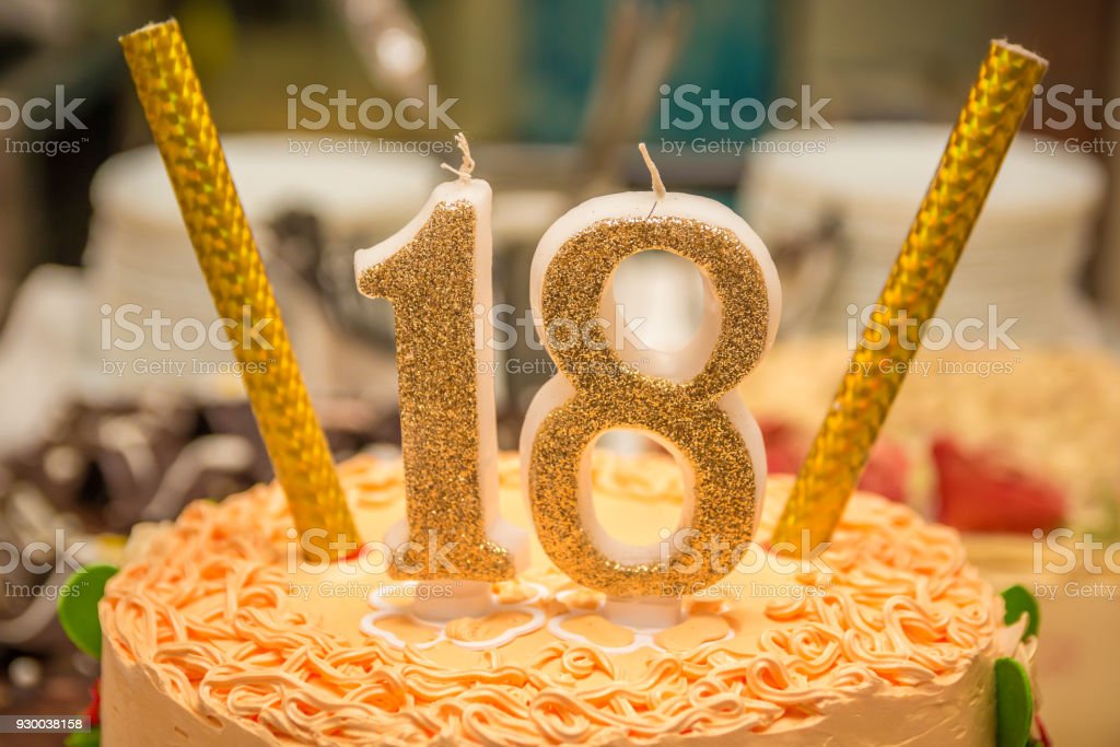 Detail Gambar Kue Ulang Tahun Ke 18 Nomer 11