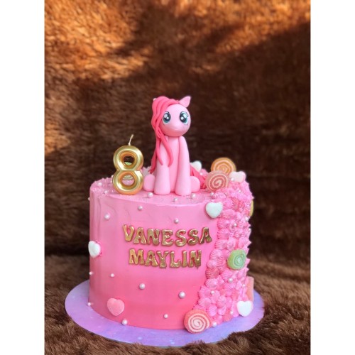 Detail Gambar Kue Ulang Tahun Kuda Poni Nomer 32